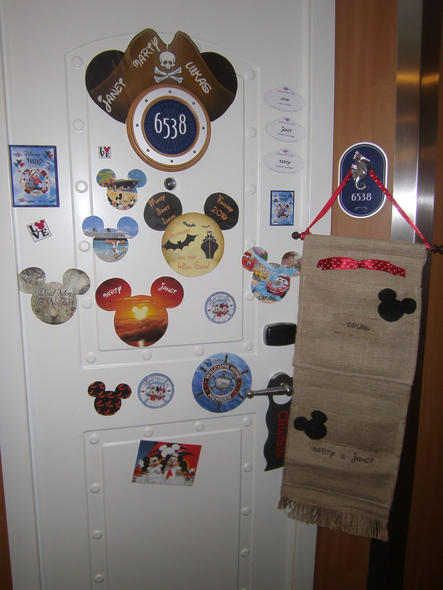 Easy Steps For Diy Disney Cruise Door Magnets To Decorate